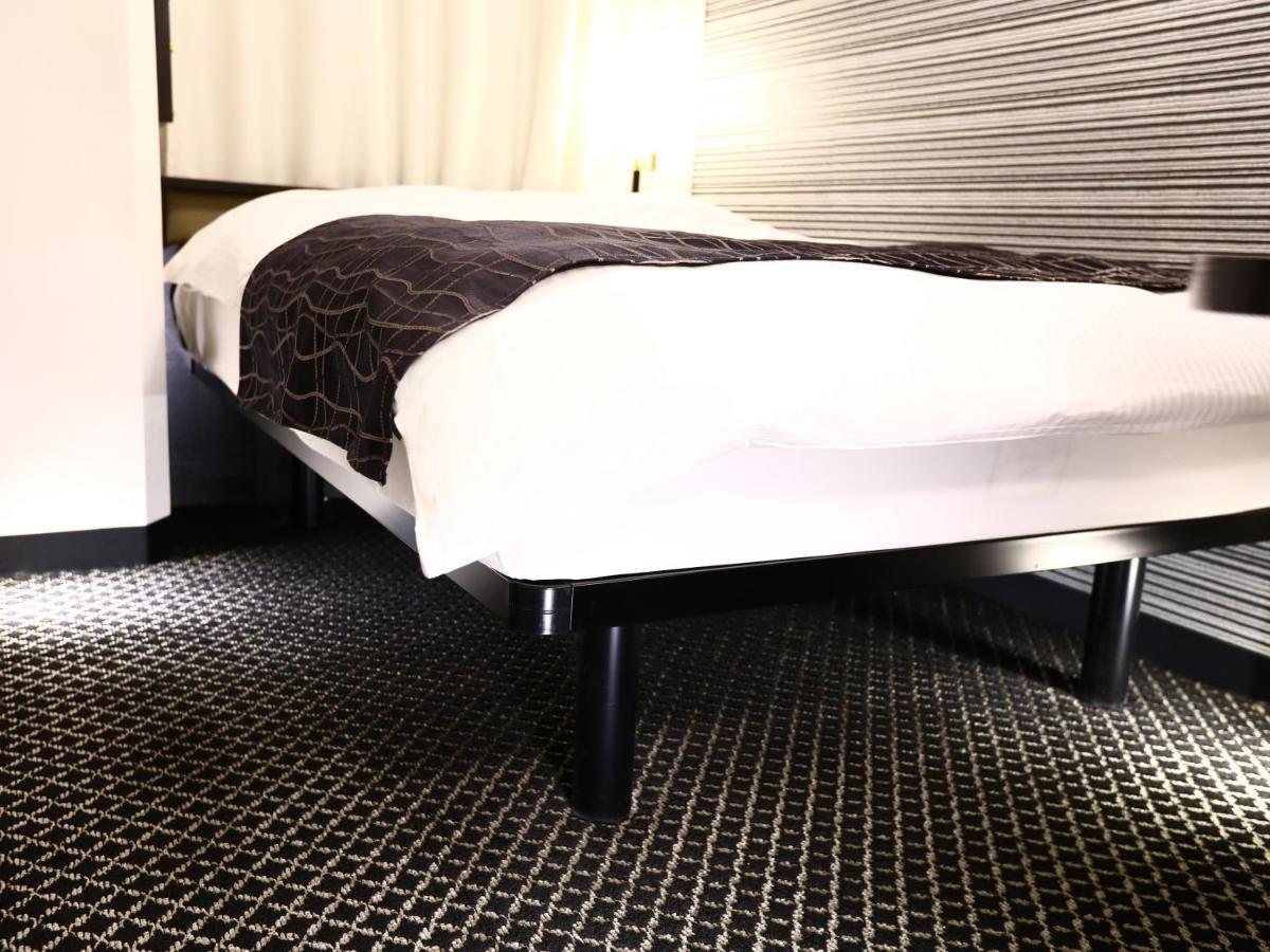 Apa Hotel Shin Osaka Ekimae Esterno foto